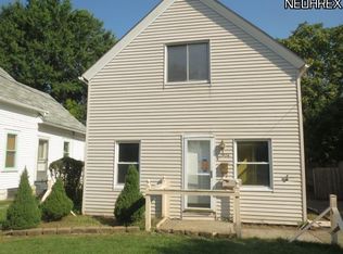 2904 Roanoke Ave, Cleveland, OH 44109