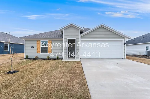 551 Shepherd St Photo 1
