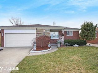 11200 Irvington Dr, Warren, MI