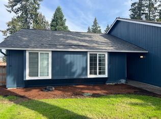 740 NE 29th Pl, Canby, OR 97013