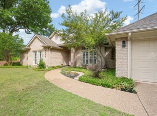 6628 Westmoor Ln, Benbrook, TX 76132