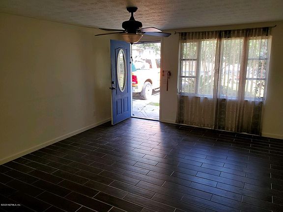 3rd image of 281 Mercury Dr