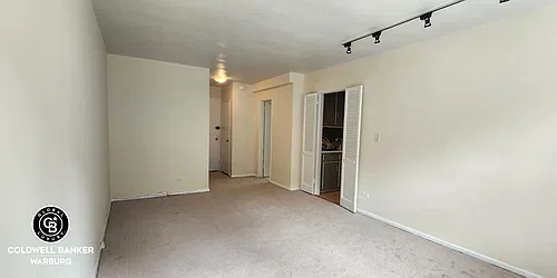 Rented by Coldwell Banker Warburg