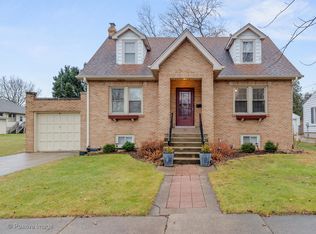231 N Adams St, Westmont, IL 60559