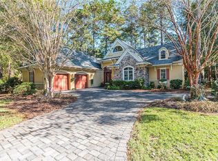 10 Clarendon Ln, Hilton Head Island, SC 29928
