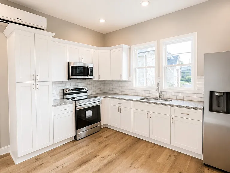 383 N Water Ave #2 — Photo 5