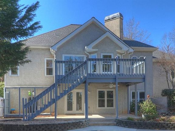 3rd image of 712 Deerwood Dr #2