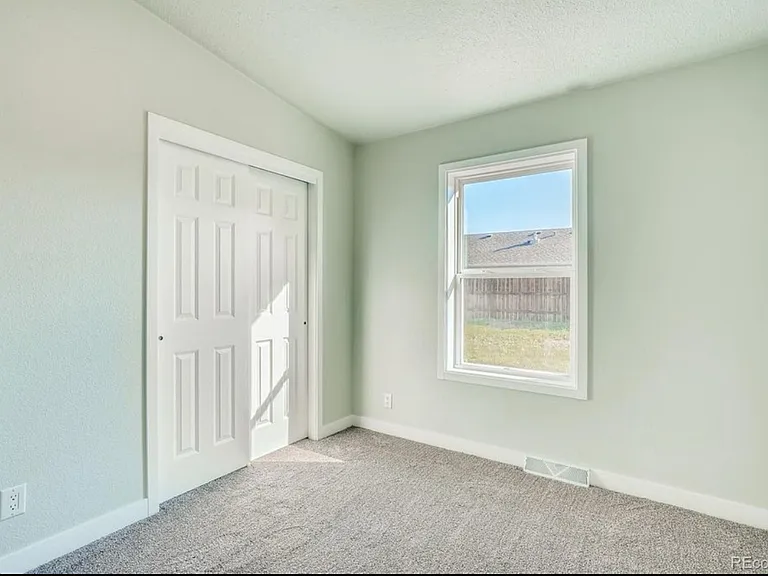 2503 Carriage Dr — Photo 9