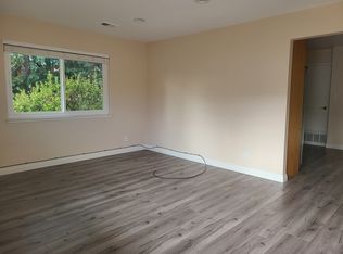 570 Oxford Ave APT D, Palo Alto, CA 94306