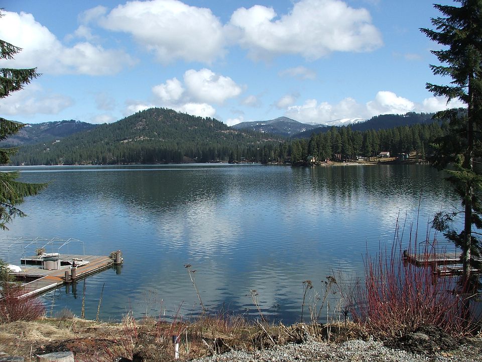 VIEW EAST ACROSS LAKE