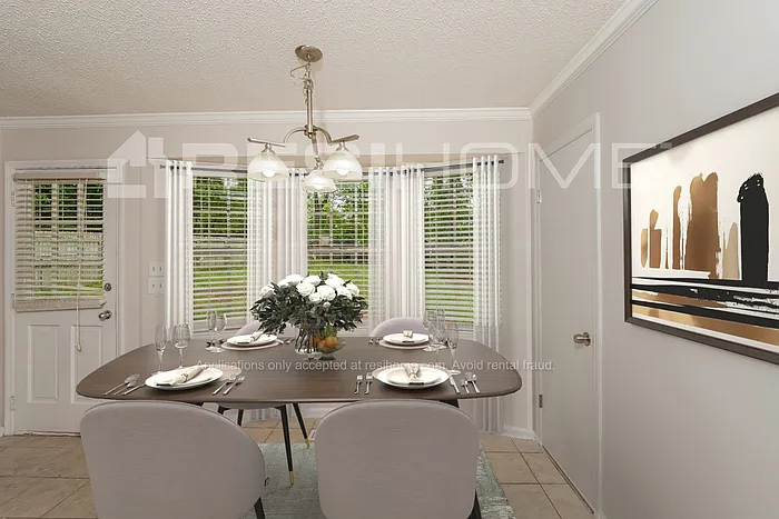 3 bed, 2.0 bath, 1039 sqft, $1,495 — Photo 4