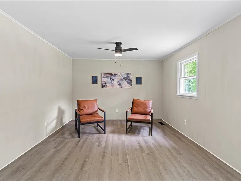 Paradise Dr — Photo 4