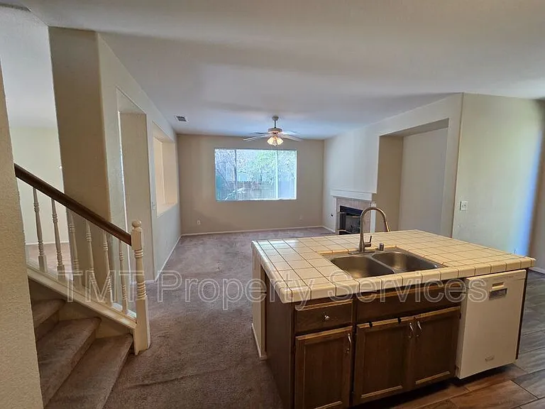 1717 Providence Way — Photo 15