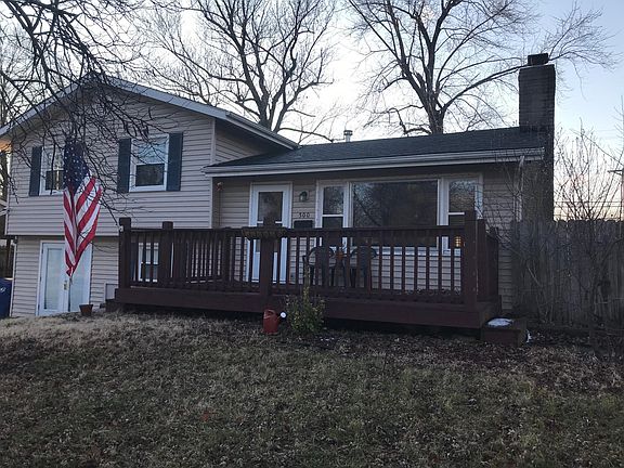 2nd image of 500 NW Village Dr