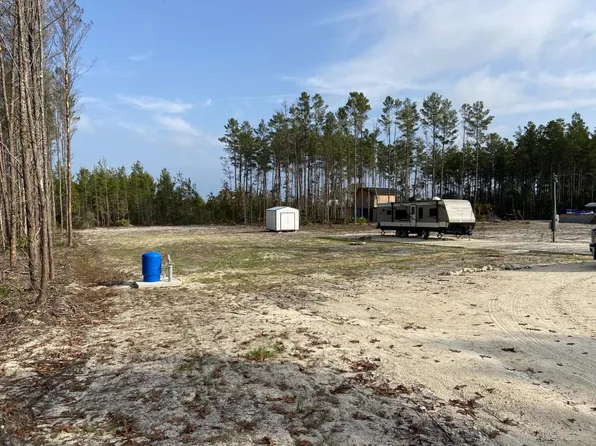 1405 Oak Pond Ln NE, Steinhatchee, FL 32359