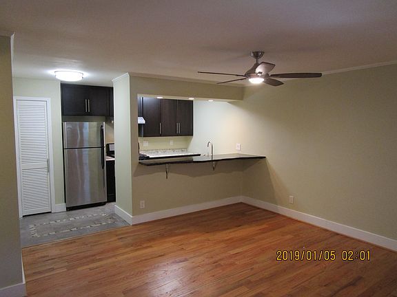 3rd image of 1011 Ashland St #7