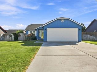 6107 Westport Ln, Pasco, WA 99301
