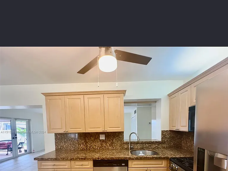 2911 SW 97th Ave — Photo 13