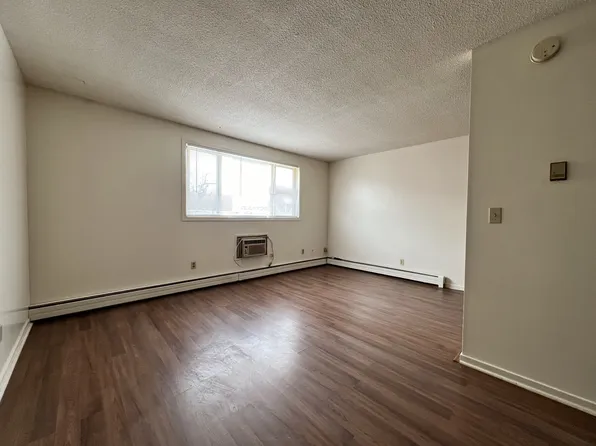 2277 Cornwall St #23, Regina, SK S4P 2L1