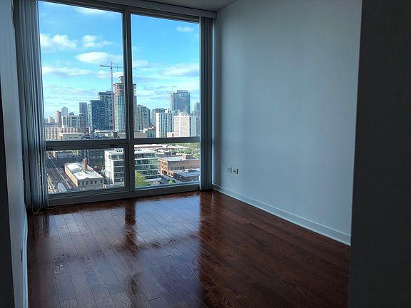 5th image of 757 N Orleans St APT 1501