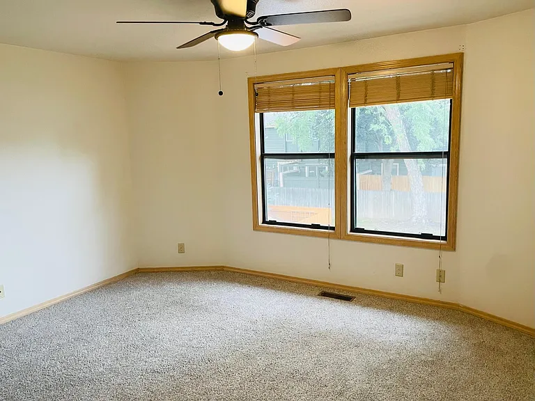 6890 W Irving Ln — Photo 6