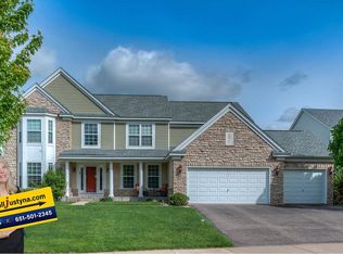 7067 Lydia Ln, Woodbury, MN 55125