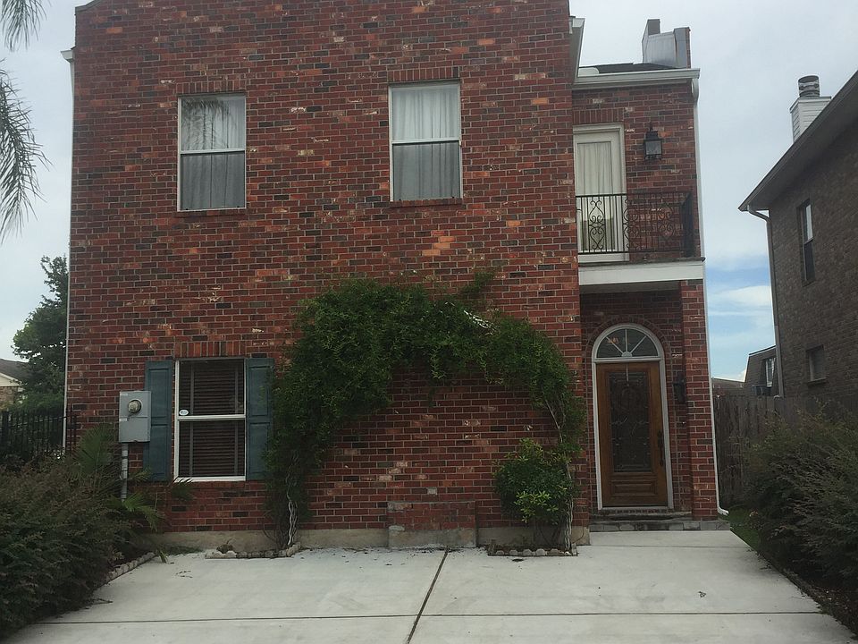 1st image of 4232 Chateau Lafitte Dr N