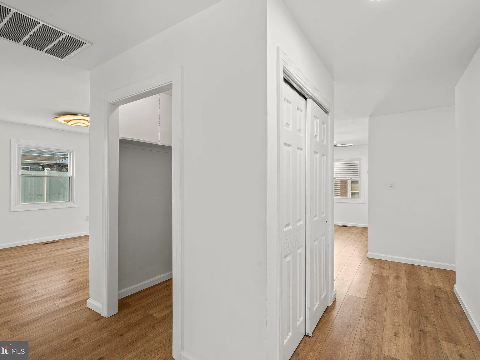 4 bed, 2.0 bath, 1570 sqft, $3,750 — Photo 4