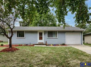 1727 SW 24th St, Lincoln, NE 68522