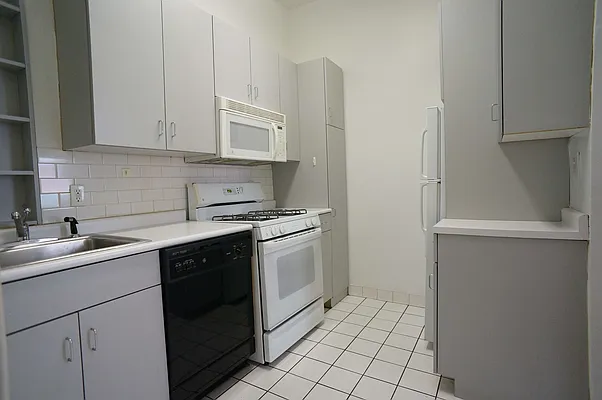 Rented by Bold New York | media 10