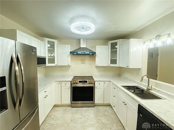 2nd image of 565 Pine Needles Dr