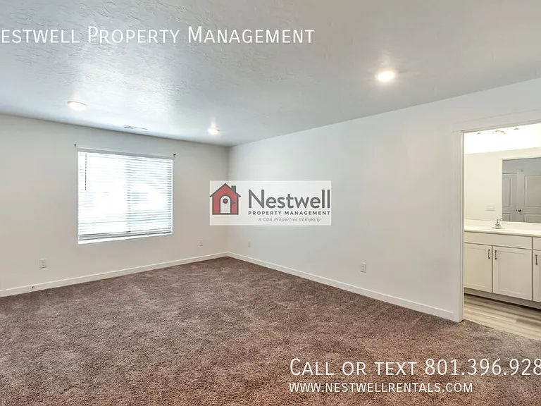 533 N Helmsman Ln — Photo 10