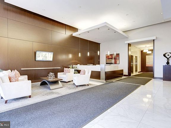 4th image of 475 K St NW Unit 1105