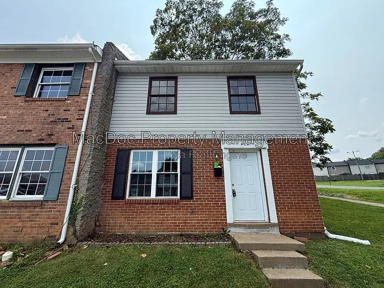 400 Rann Ct — Photo 1