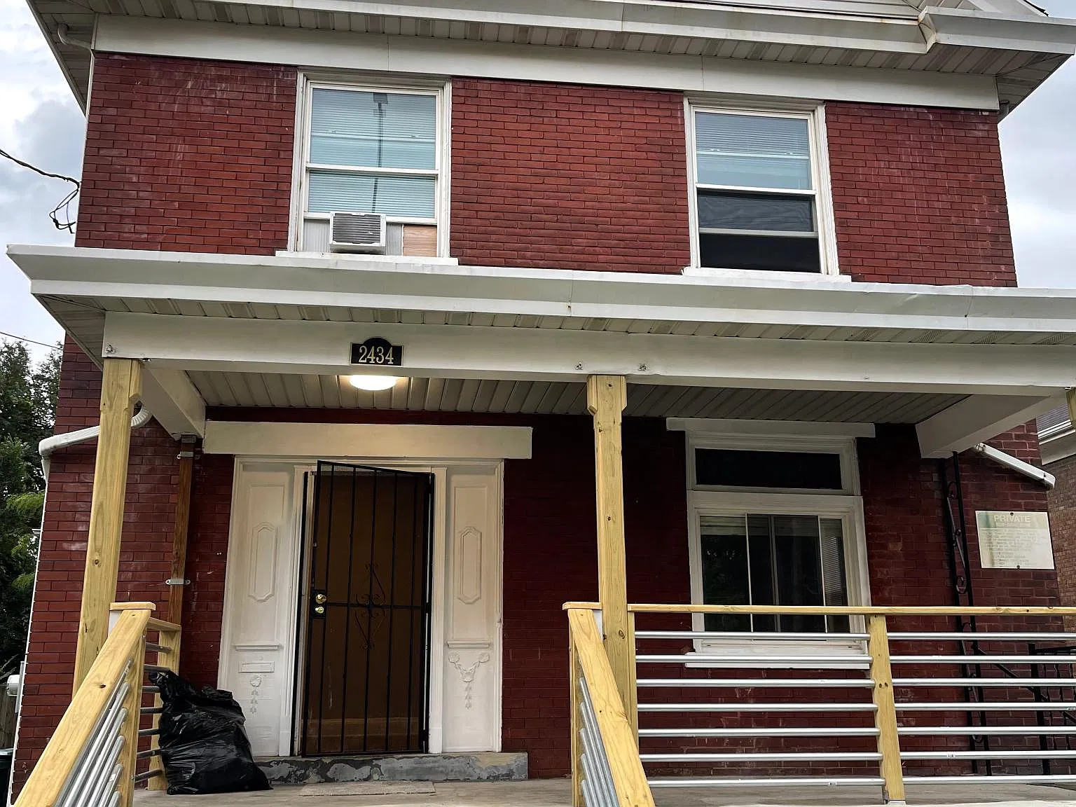 2 bed, $1,350 — Photo 1