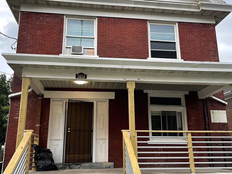 2434 Highland Ave #1