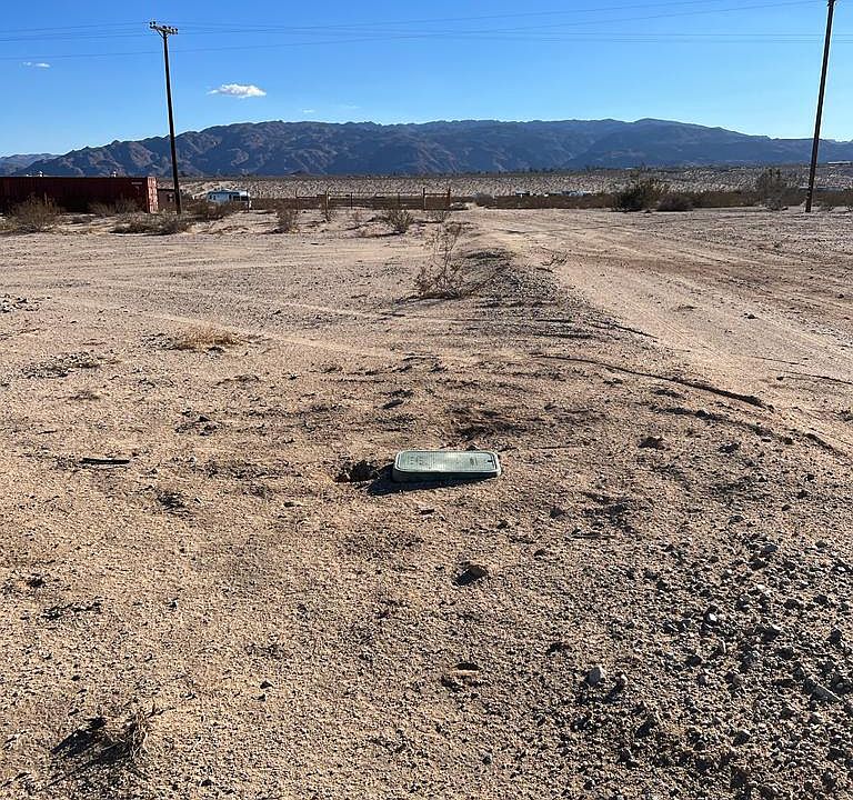 1st image of 71980 Mesa Dr