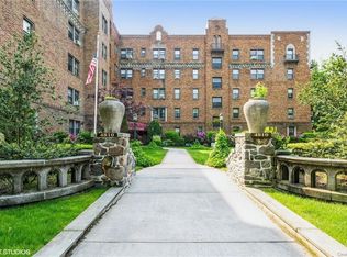 4810 Boston Post Rd APT 1C, Pelham, NY