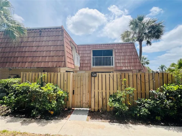 529 Green Springs Pl, West Palm Beach, FL 33409