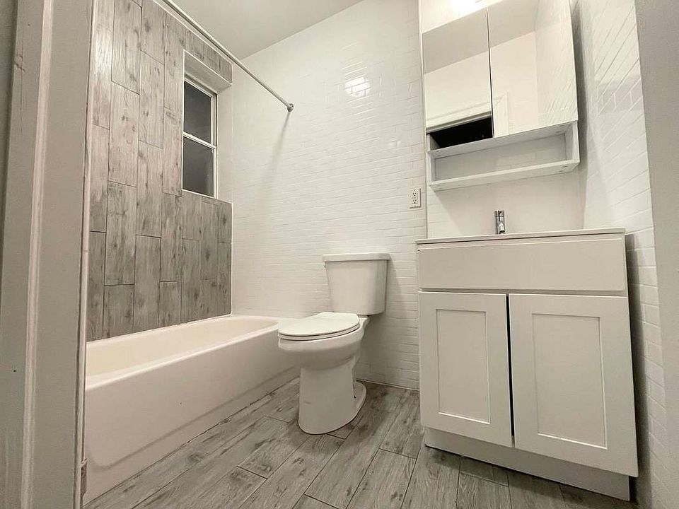 2nd image of 3841 18th Ave #Apart4h