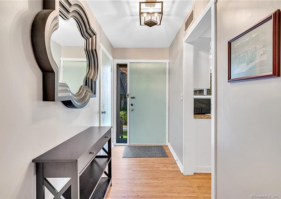 1st image of 18 Heritage Drive #18