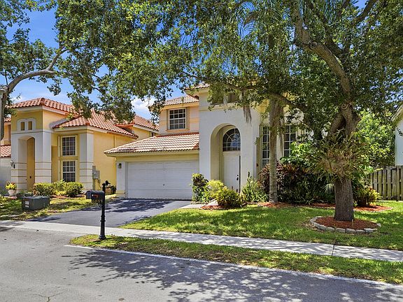 3rd image of 6851 NW 27th Street