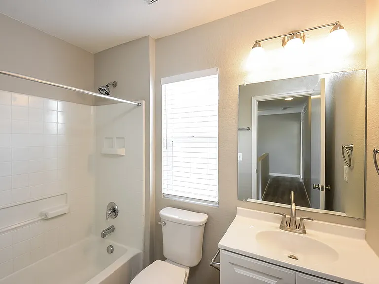 18619 E 46th Pl — Photo 16