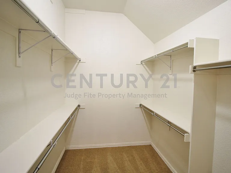 2610 Tall Meadows Dr — Photo 19