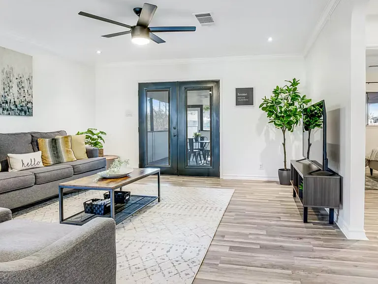 2902 Donnell Dr — Photo 30