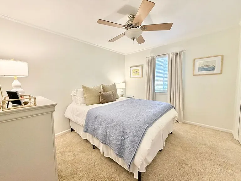 490 Strathy Hall Dr — Photo 15