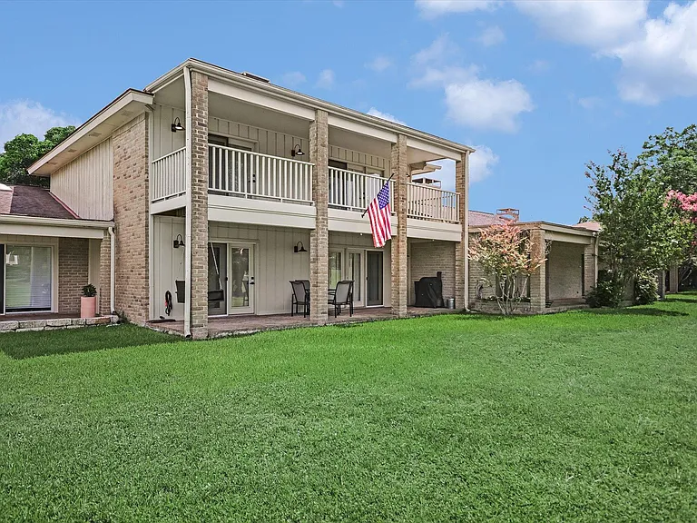 11125 Pinehurst Dr #C — Photo 2