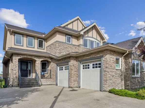 132 E Aspenshire Dr SW, Calgary, AB T3H 0P5
