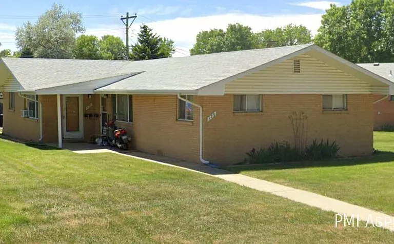 121 Valentine Ln — Photo 1
