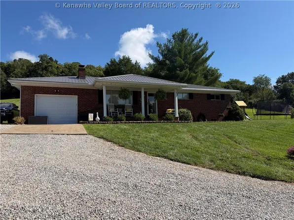 4929 Sandhill Rd, Point Pleasant, WV 25550
